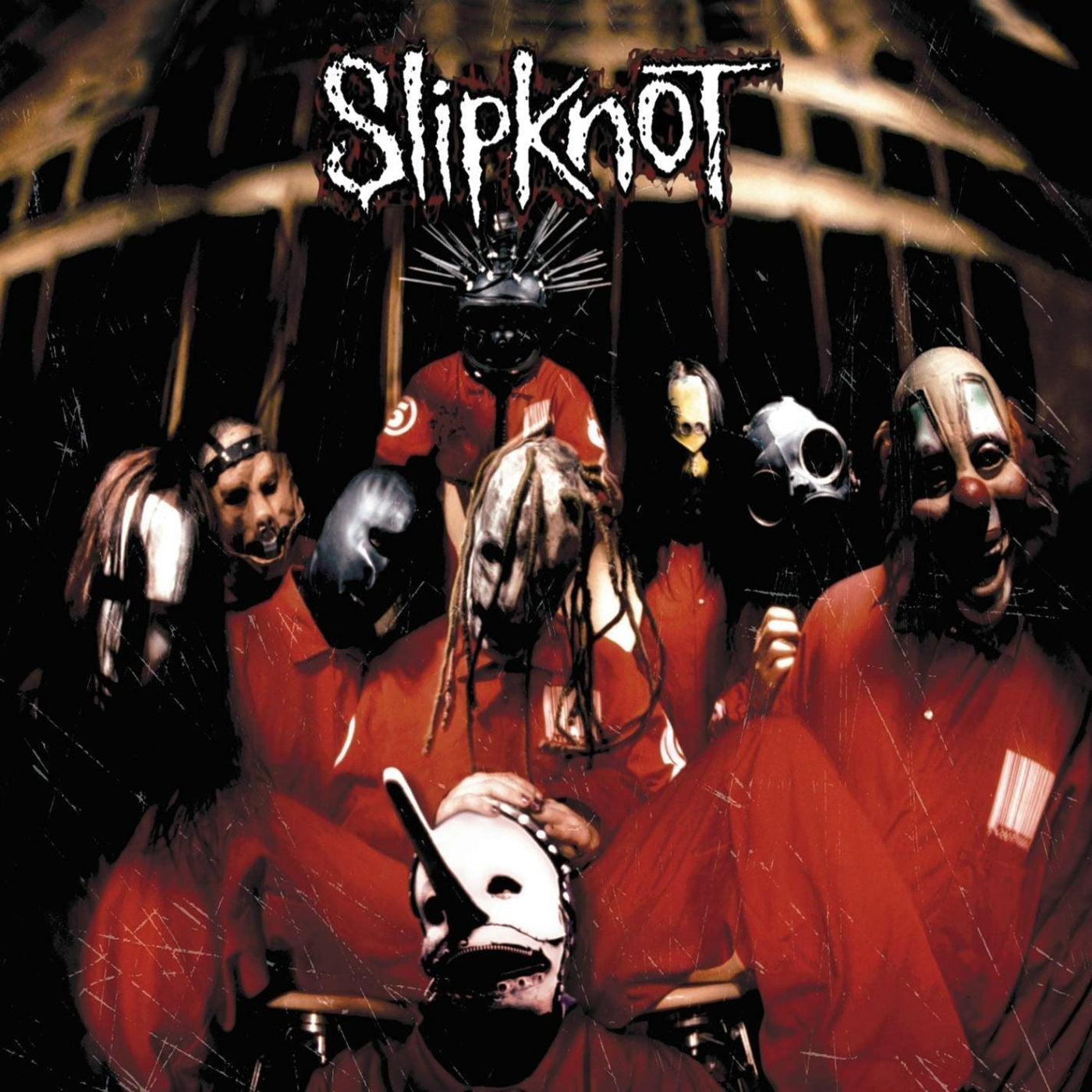 Pochette de l'album Slipknot (1999) en vinyle montrant le groupe masqué.