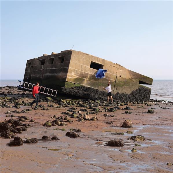 CAROLINE - Front Cover