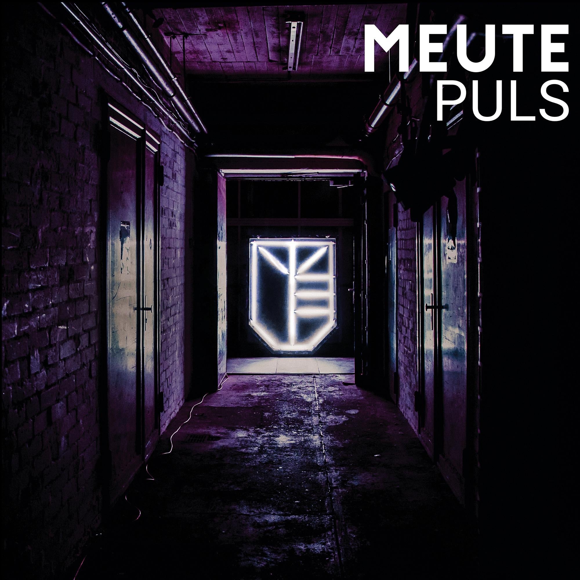 Puls - Front Cover