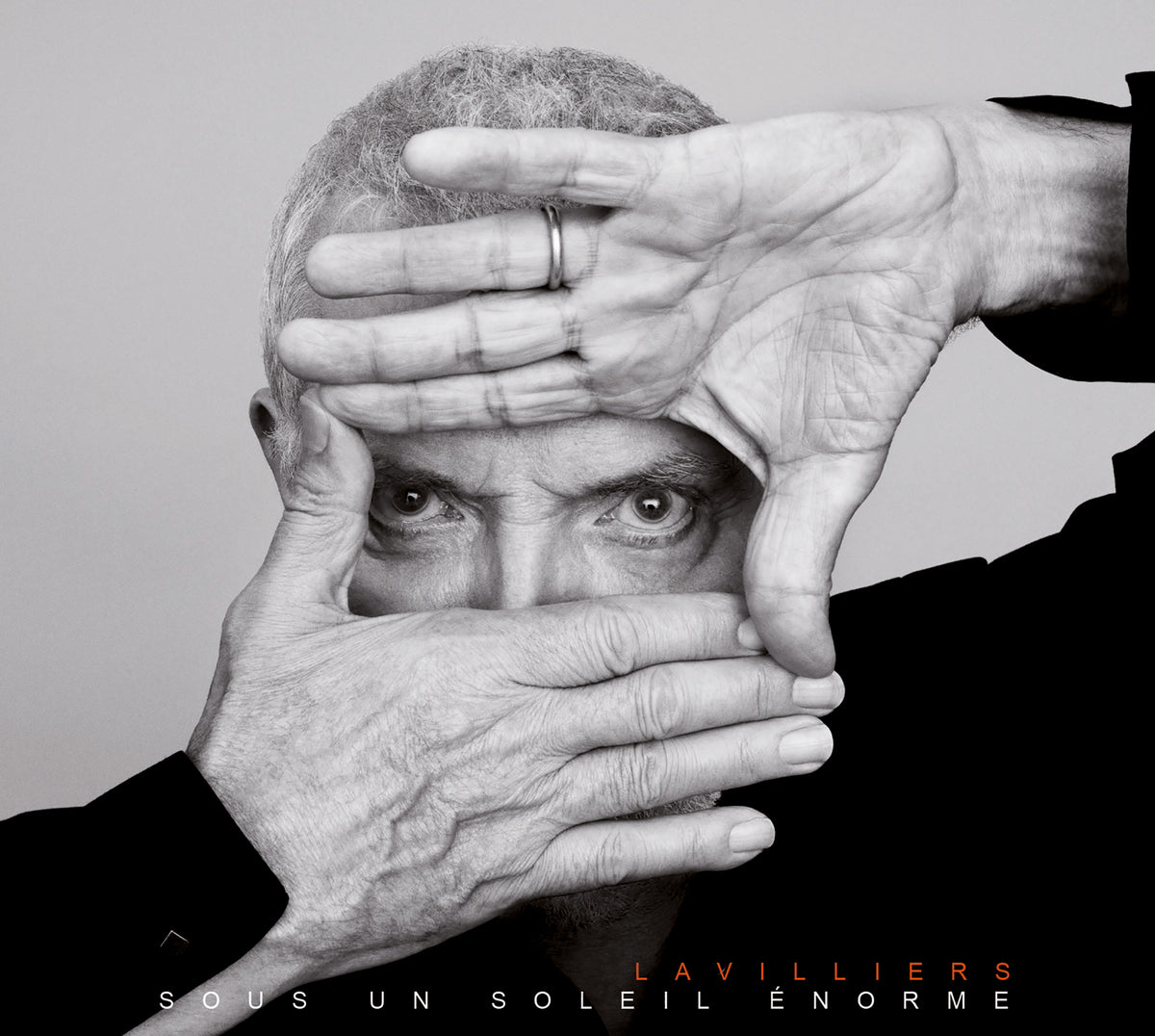 Sous un soleil énorme - Front Cover
