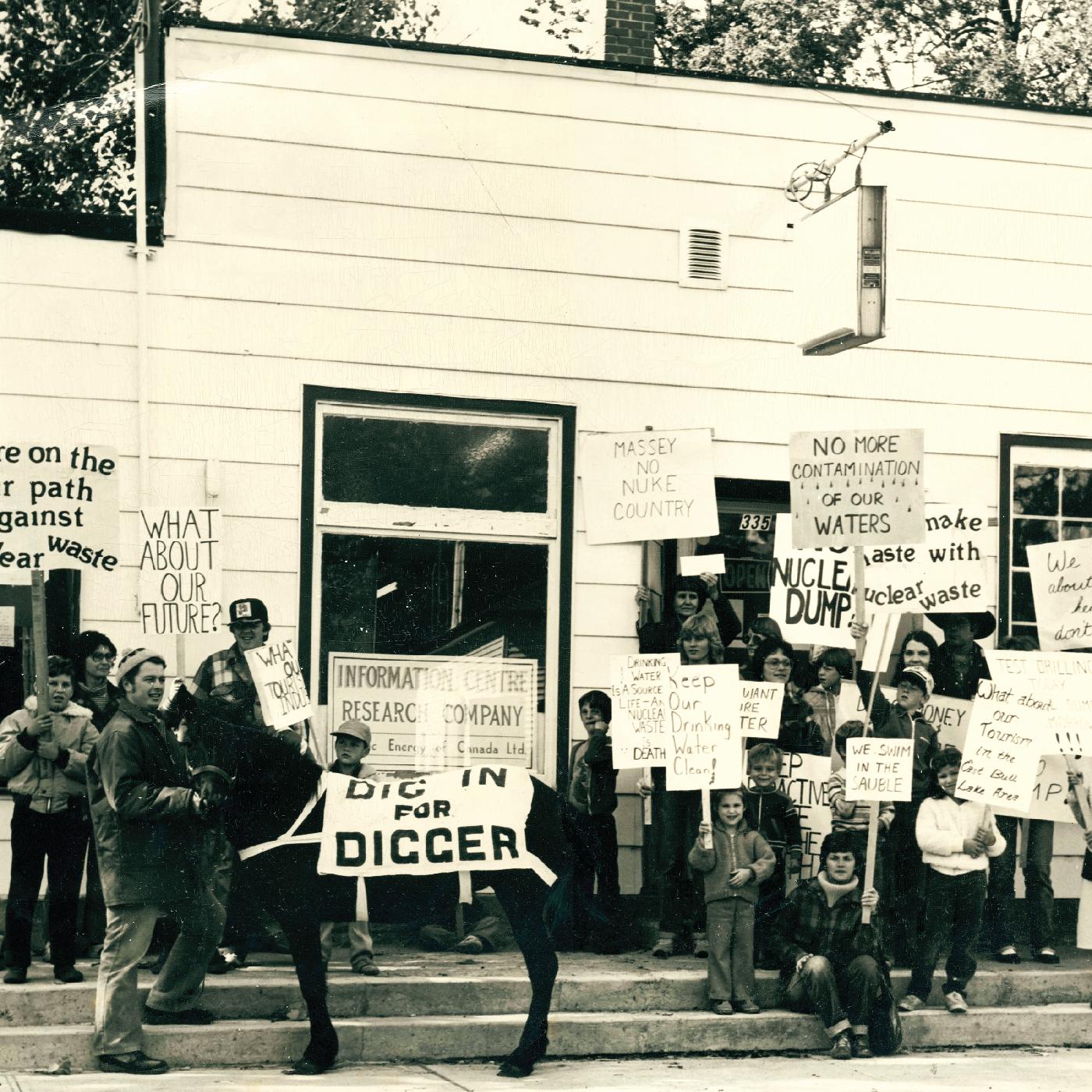 KNOWS NO KINDNESS/VINYLE COULEUR - Front Cover