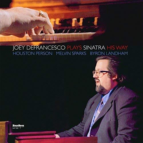 Plays Sinatra his way - Front Cover