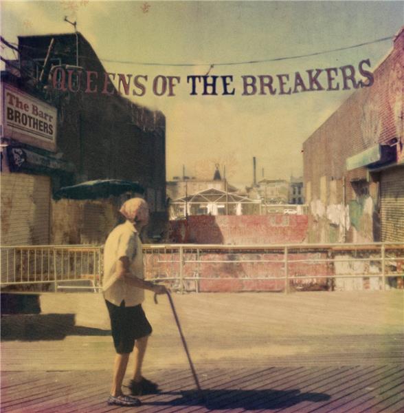 Queens Of The Breakers - Edition Deluxe - Front Cover