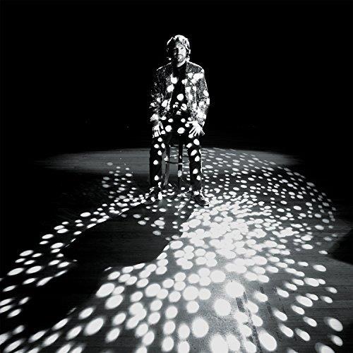 Que Aura - Front Cover