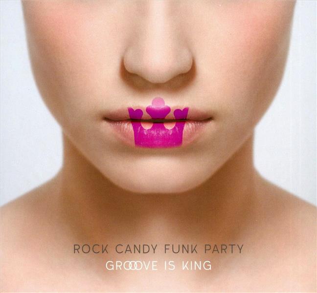 Groove is king - Front Cover