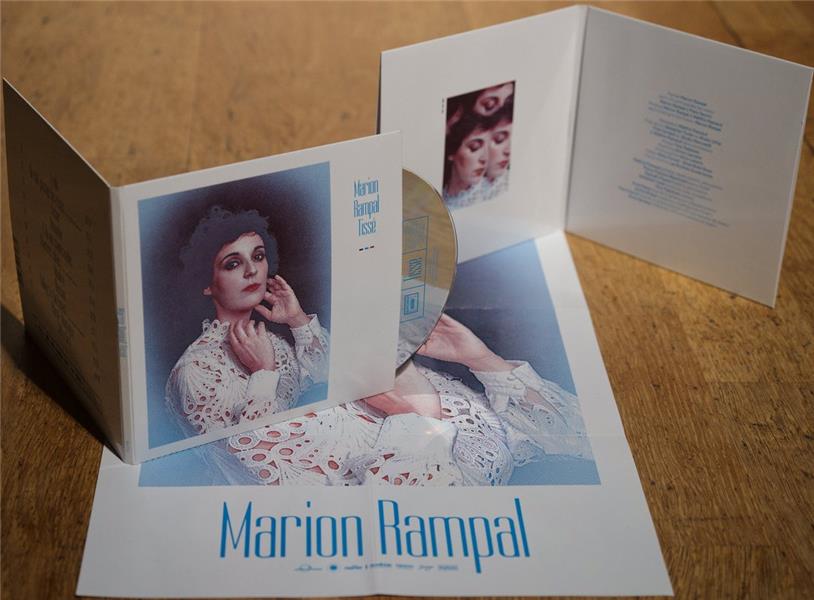 Tissé - Front Cover