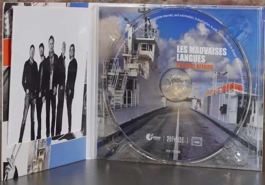 Étrange affaire - Front Cover