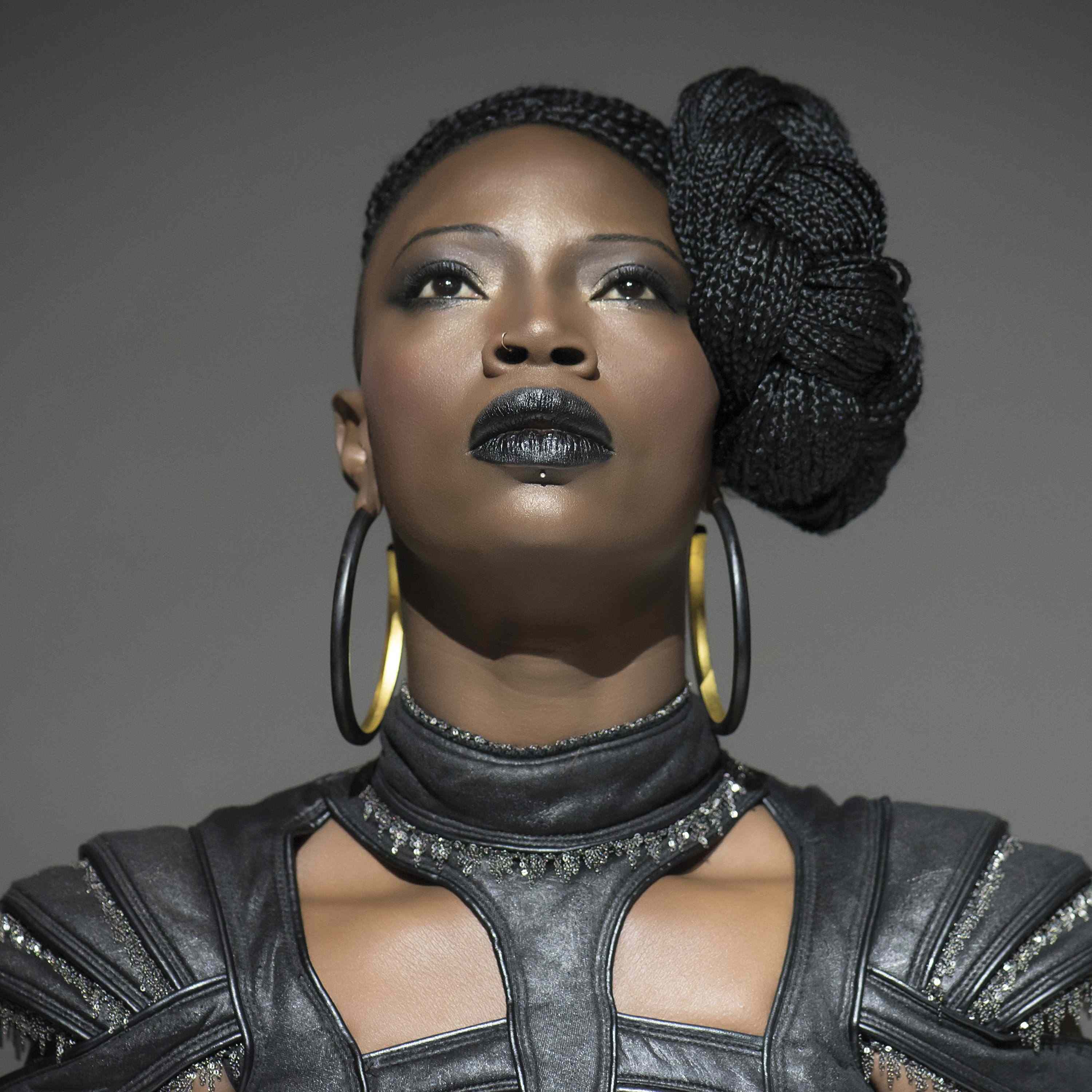 MIZIKI - Front Cover