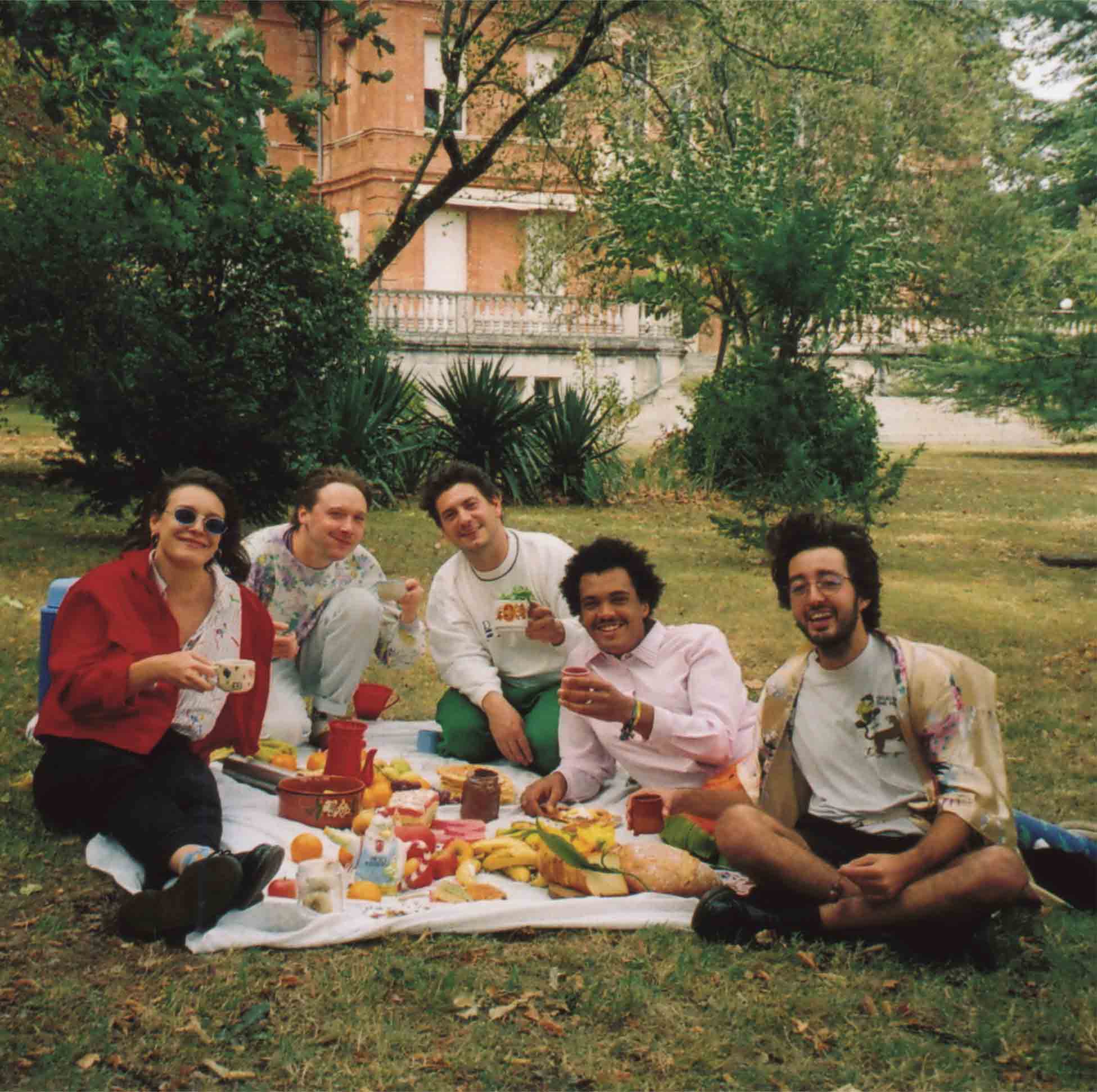 Quel Album - Front Cover