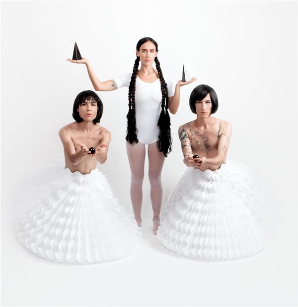 La Loba - Front Cover