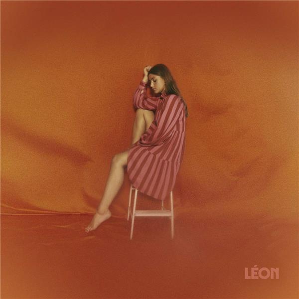LÉON - Front Cover