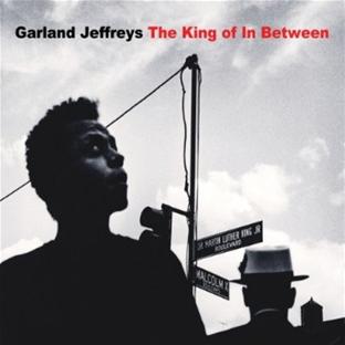 The king of in between - Front Cover