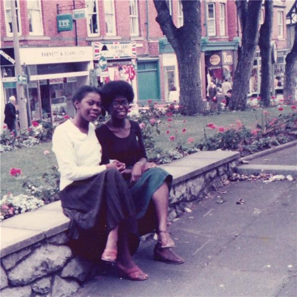 Sistahs - Front Cover