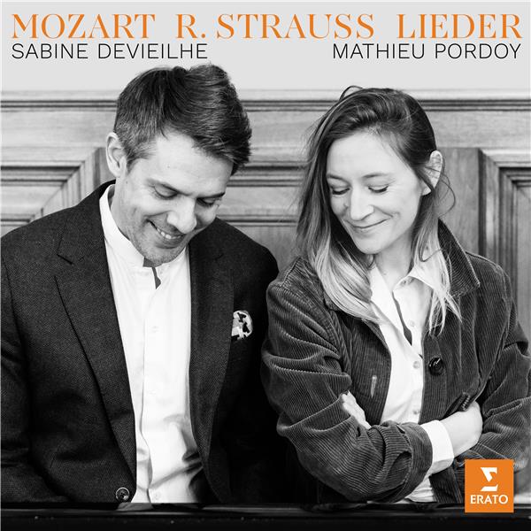 Mozart & R. Strauss: Lieder - Front Cover