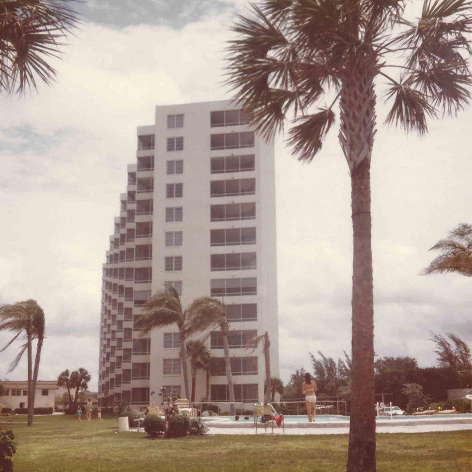 Sun Pavillon - Front Cover