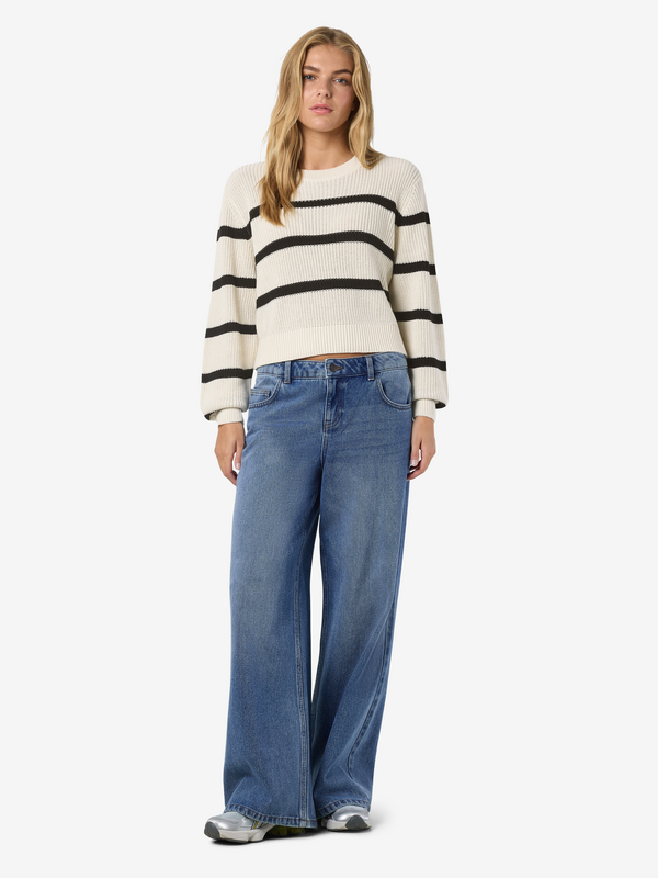 Pull tricoté  de Noisy May - NMMAYSA L/S STRIPE O-NECK NOOS - Pull Tricoté - XS à XL - pour Femme - crème - Noisy May - View 2