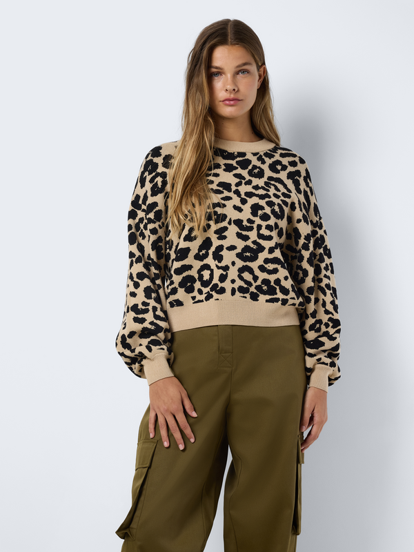 Pull tricoté  de Noisy May - NMCHARLOTT L/S O-NECK KNIT FWD NOOS - XS à XL - pour Femme - léopard - Noisy May - View 2