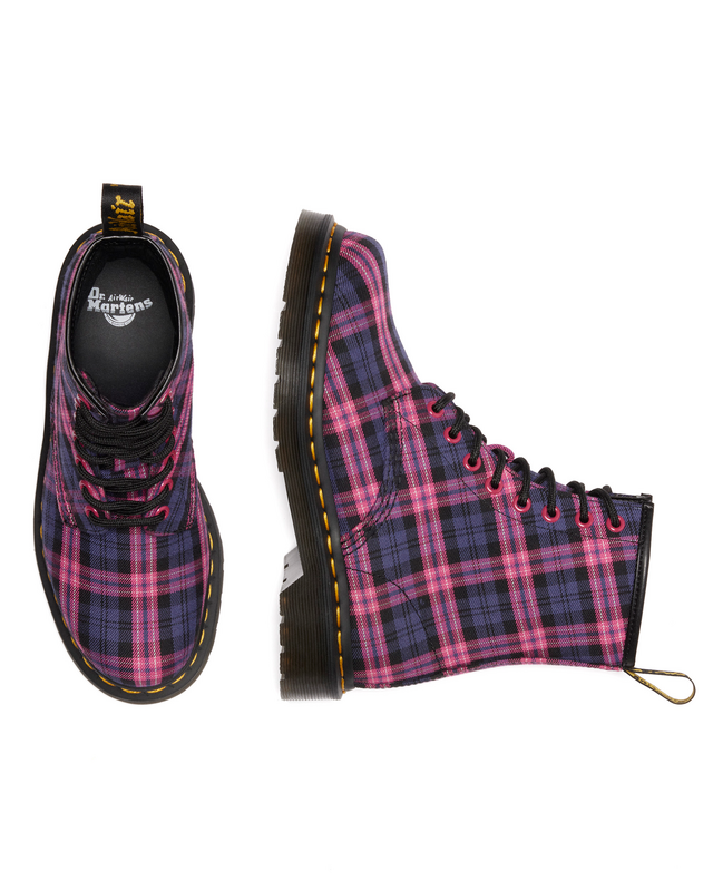 Bottes de motard  de Dr. Martens - 1460 8 Eye Boot - Pink Multi Tartan - EU36 à EU40 - pour Femme - multicolore - Dr. Martens - View 2