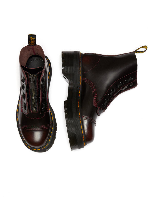 Bottes de motard  de Dr. Martens - Sinclair - Cherry Red Arcadia - EU36 à EU38 - pour Femme - rouge marron - Dr. Martens - View 2