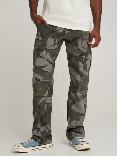 Pantalon Cargo  de Wrangler - Stranger Things Mike Lucas - Pantalon Camoudlage - W28L32 à W32L32 - pour Homme - camouflage - Wrangler