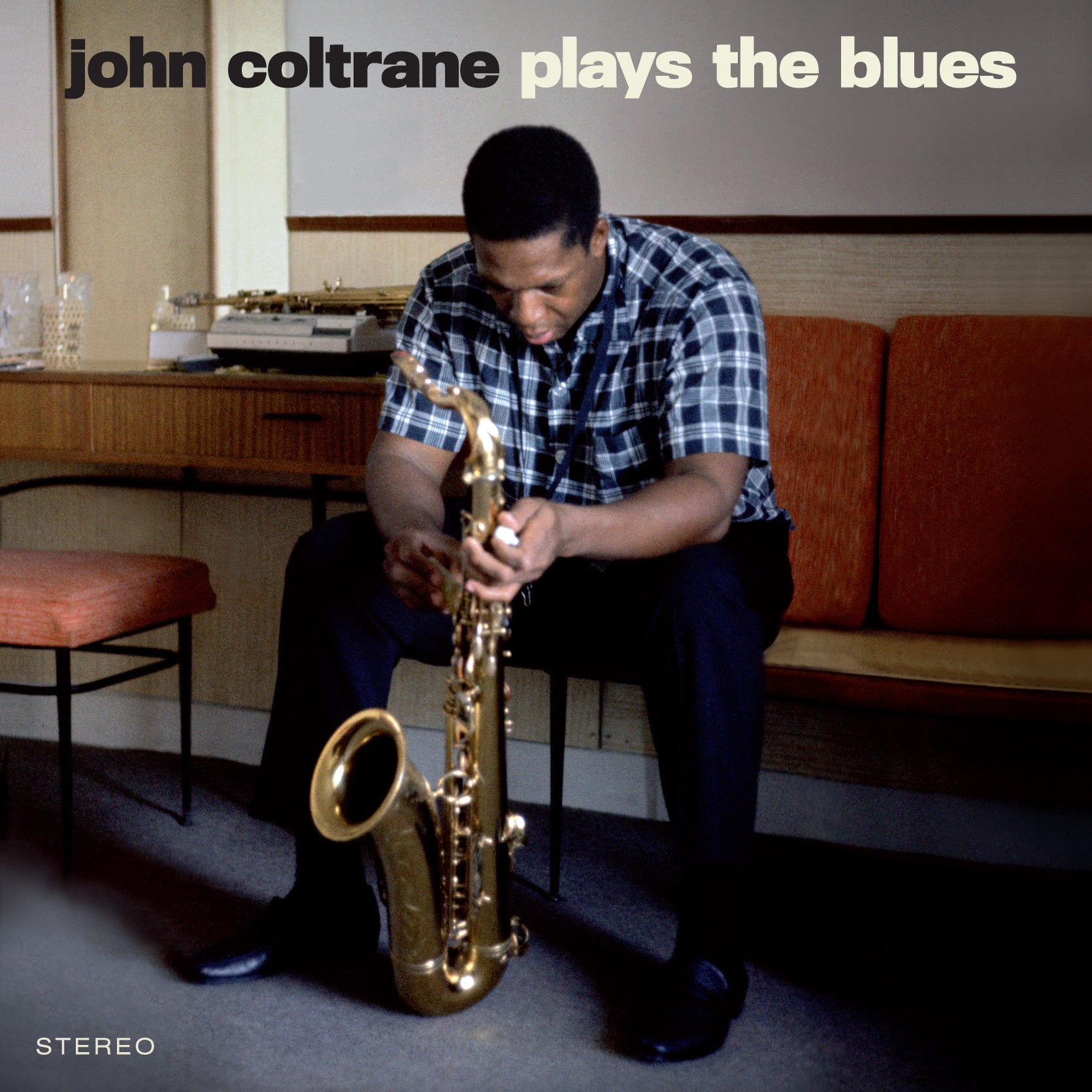 PLAYS THE BLUES (COLORED VINYL) - Front Cover