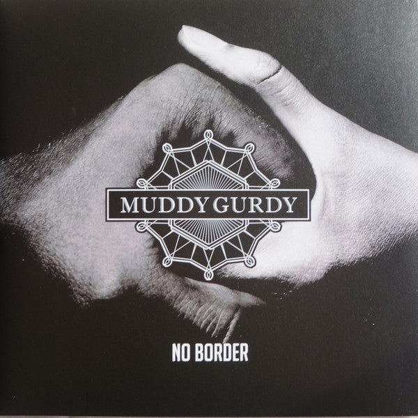 NO BORDER - Front Cover