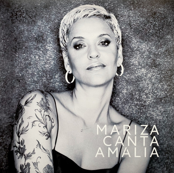 Sings Amelia - Front Cover