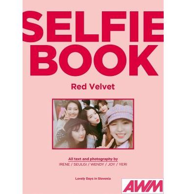 Selfie Book 2 Inclus un livret - Front Cover